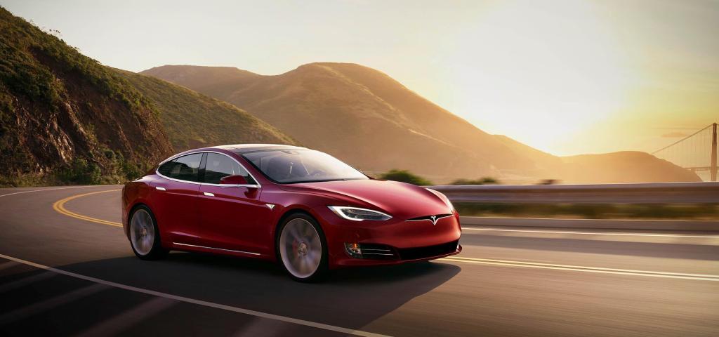Tesla with ‘no one’ driving crashes in Texas, killing two