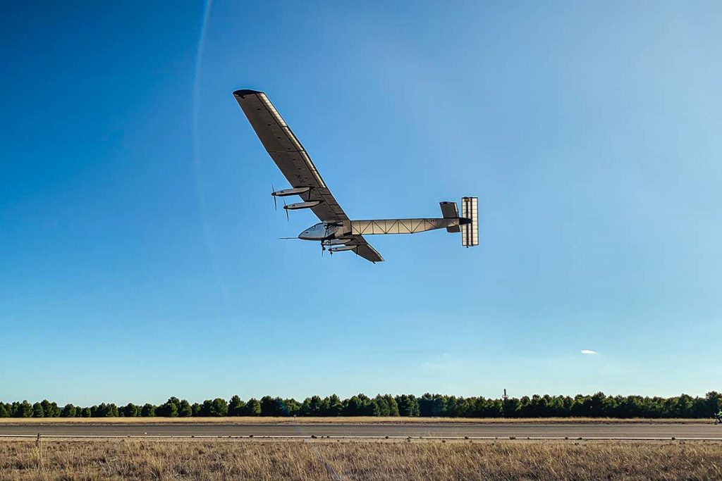US Navy is developing a solar-powered plane that can fly for 90 days