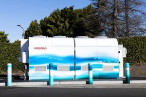 Now fully operational as a demonstration program, Honda’s fuel cell power station supplies clean and quiet emergency backup power to the data center on the Torrance, Calif. campus of American Honda Motor Co., Inc.